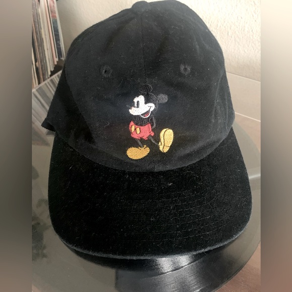 Walt Disney World. Mickey Mouse ball cap. - Picture 2 of 4